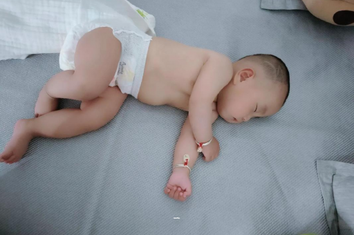 乌鲁木齐怀孕肚子撑的难受